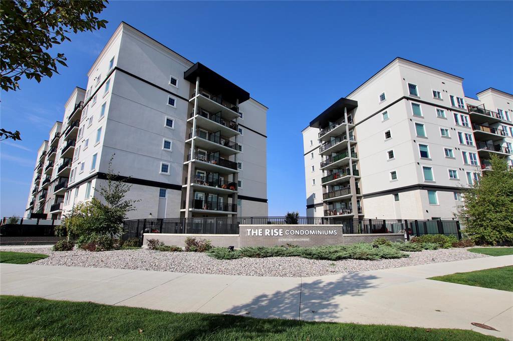 Property image for 102 105 South Town Road|Winnipeg, Manitoba R2Y2G1