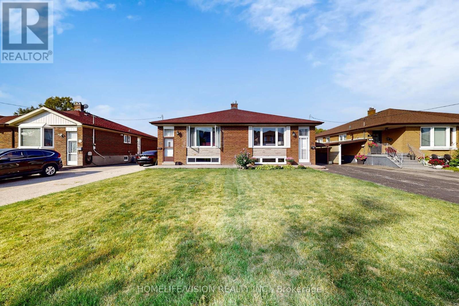 Property image for 54 PINEBROOK AVENUE|Toronto (Victoria Village), Ontario M4A1Z2