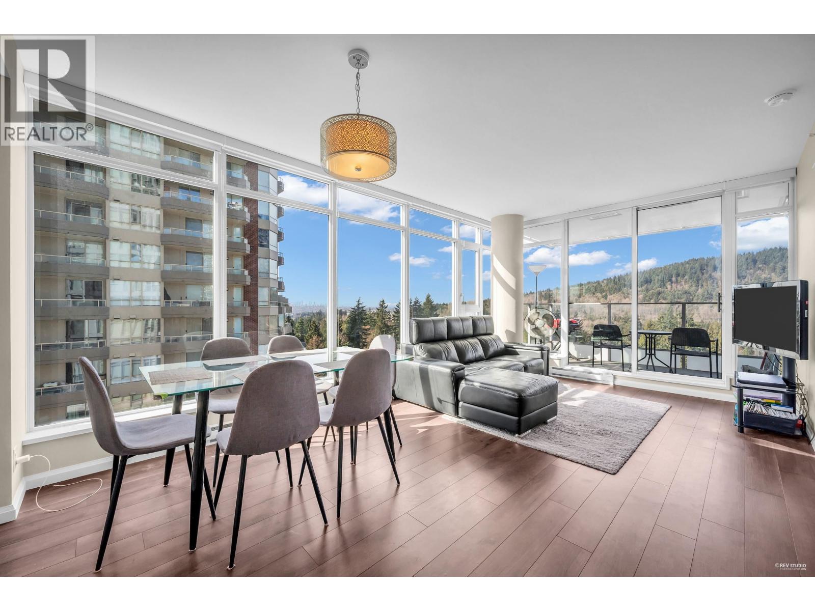Property image for 1002 520 COMO LAKE AVENUE|Coquitlam, British Columbia V3J0E8