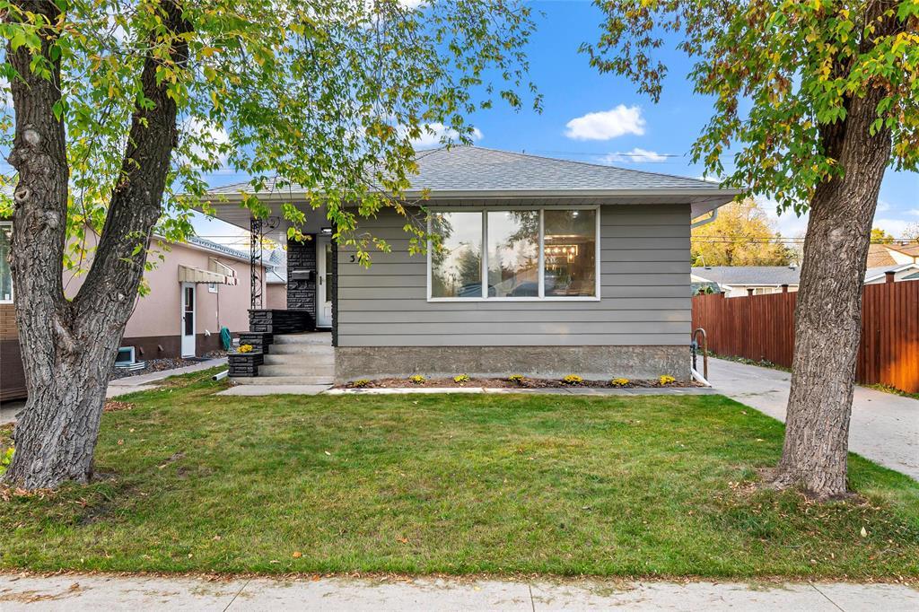 Property image for 377 McLeod Avenue|Winnipeg, Manitoba R2K0B1