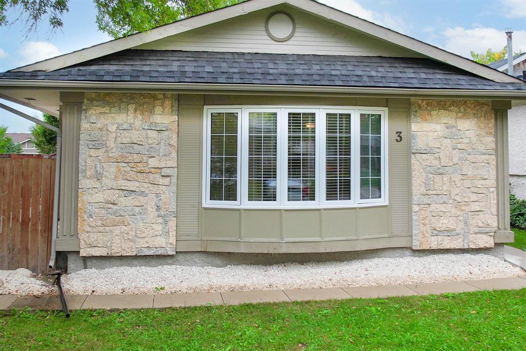 Property image for 3 Pear Tree Bay|Winnipeg, Manitoba R2N1S7