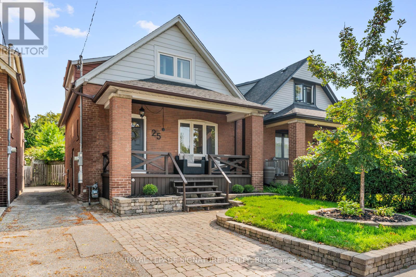 Property image for 25 PEPLER AVENUE|Toronto (East York), Ontario M4J2Y7