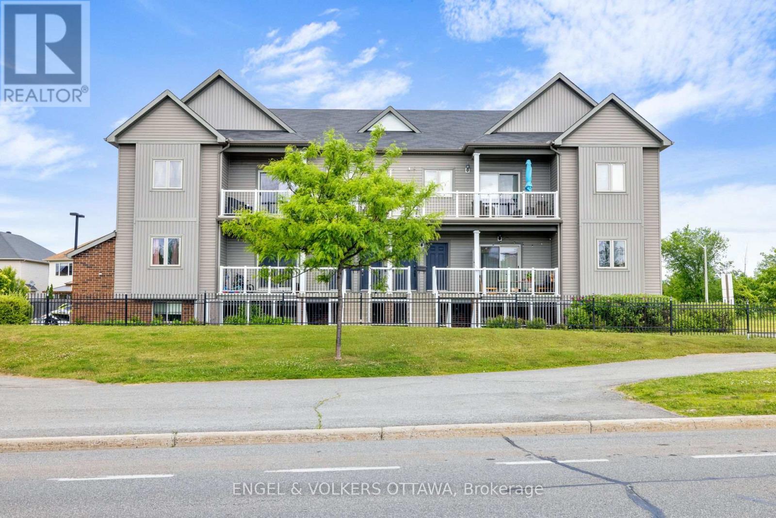 Property image for 4 - 44 STERNES PRIVATE|Ottawa, Ontario K4A0X8