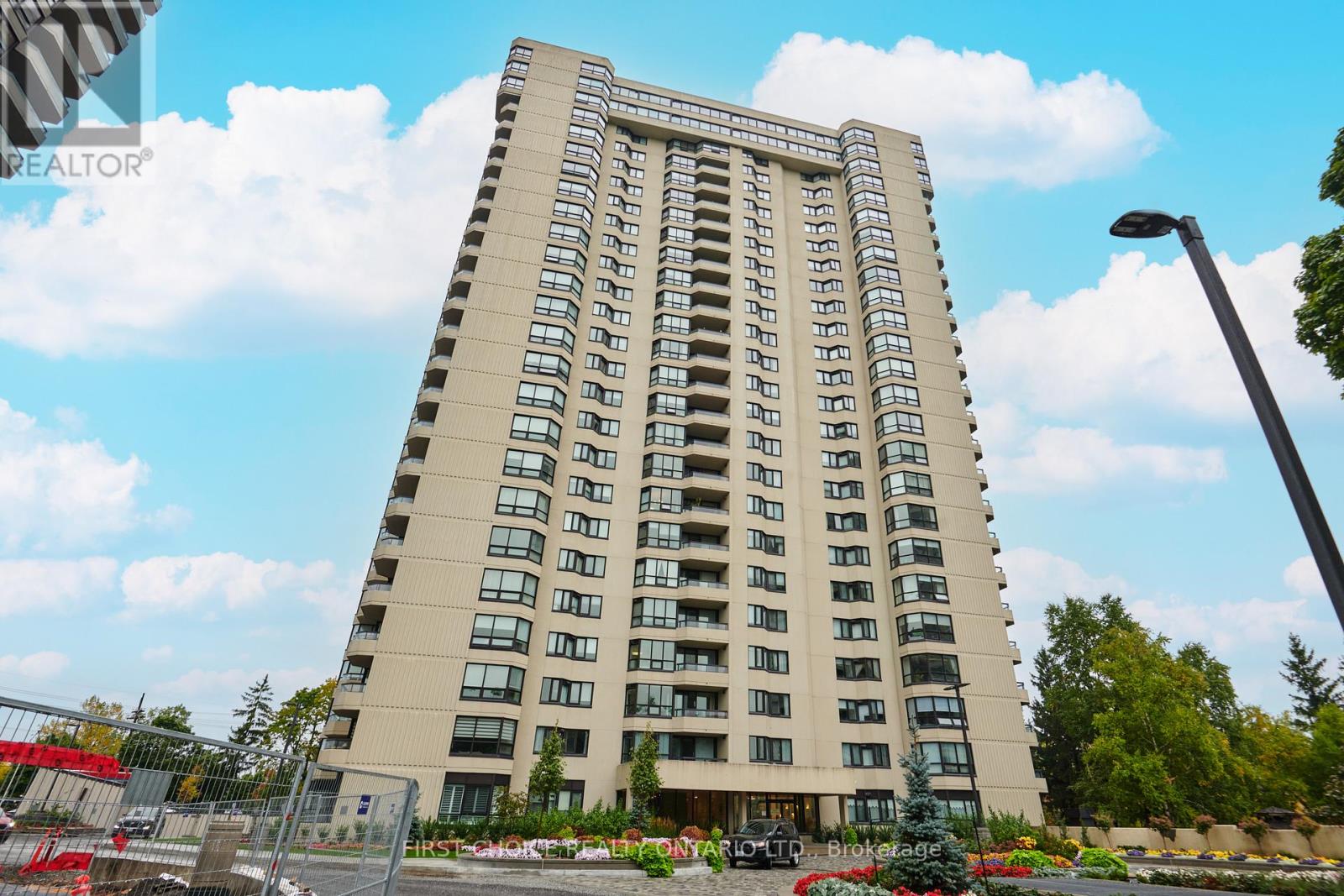 Property image for 303 - 1500 RIVERSIDE DRIVE|Ottawa, Ontario K1G4J4