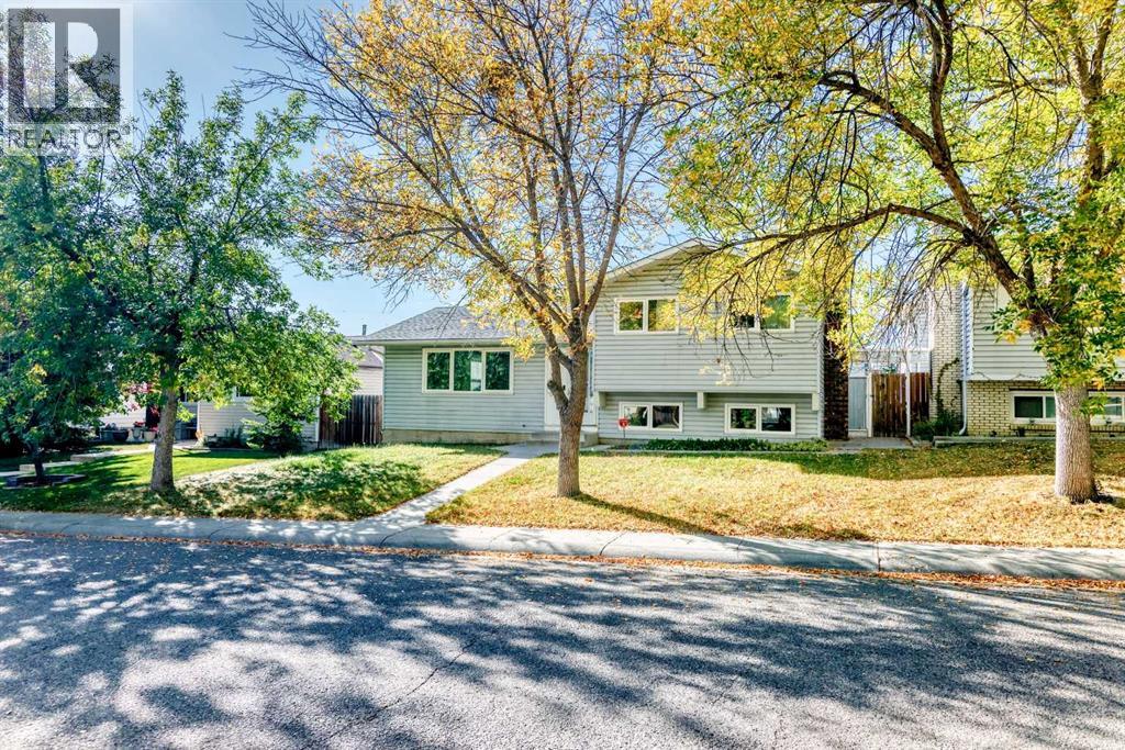 151 Pinemill Road NE|Calgary, Alberta T1Y2C8