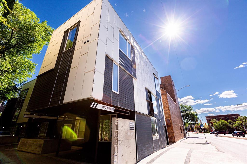 7 443 Webb Place|Winnipeg, Manitoba R3B0G1