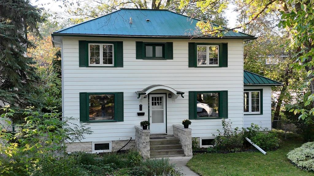 Property image for 290 Oakwood Avenue|Winnipeg, Manitoba R3L1E7