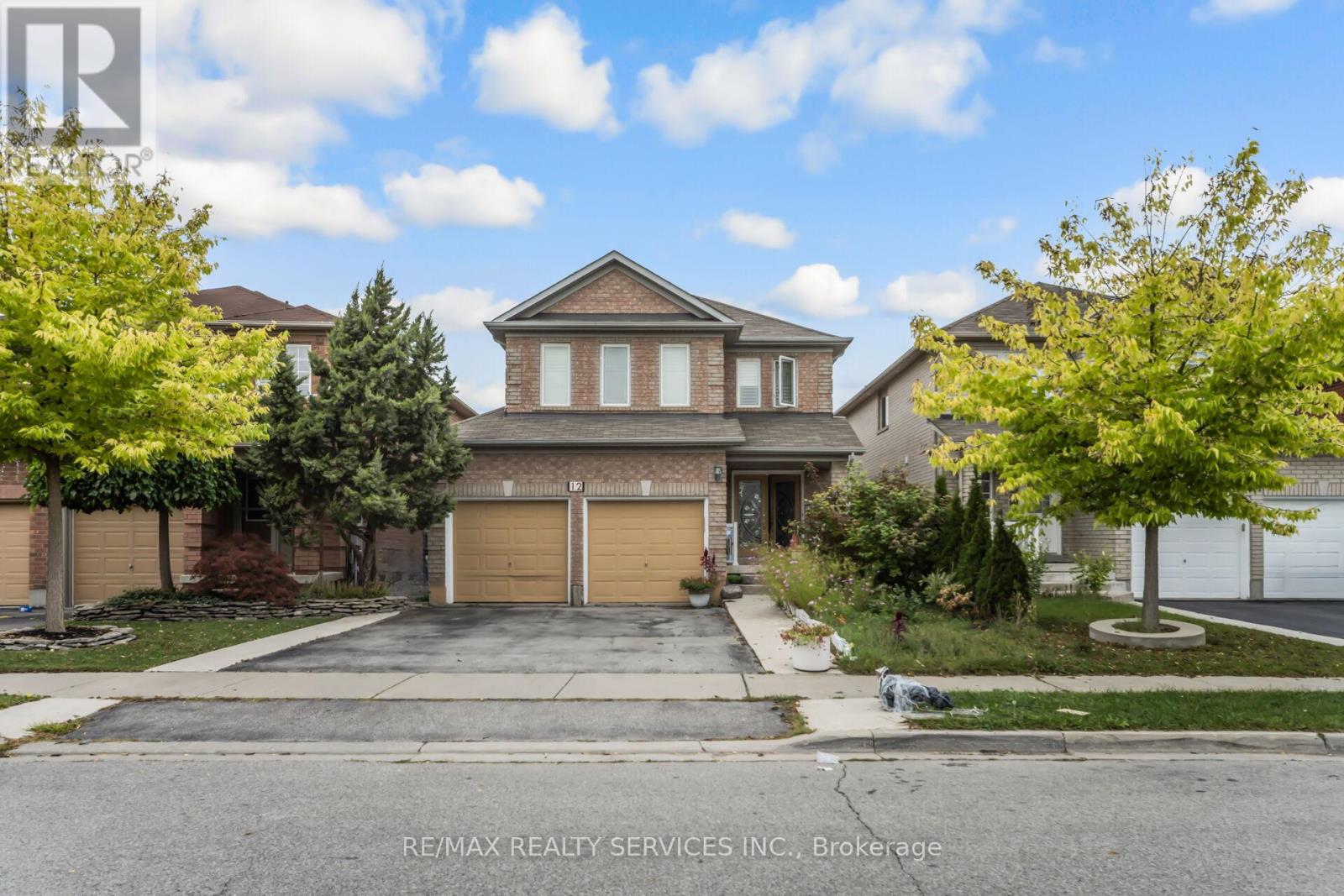 12 ROADMASTER LANE|Brampton (Fletcher's Meadow), Ontario L7A3A9