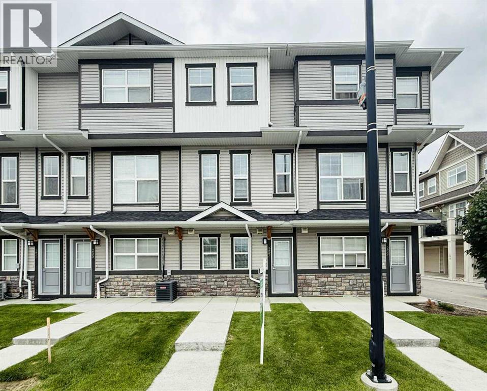 257 Legacy Common SE|Calgary, Alberta T2X4H9