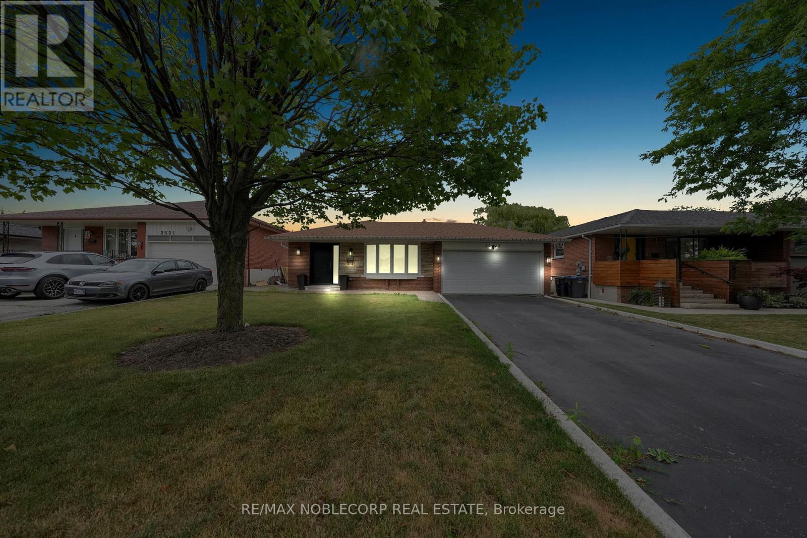 2515 HENSALL STREET|Mississauga (Cooksville), Ontario L5A2T1