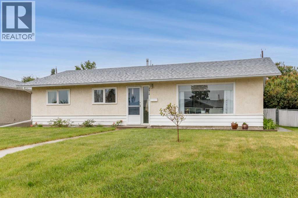 Property image for 5910 West Park Crescent|Red Deer, Alberta T4N1G1