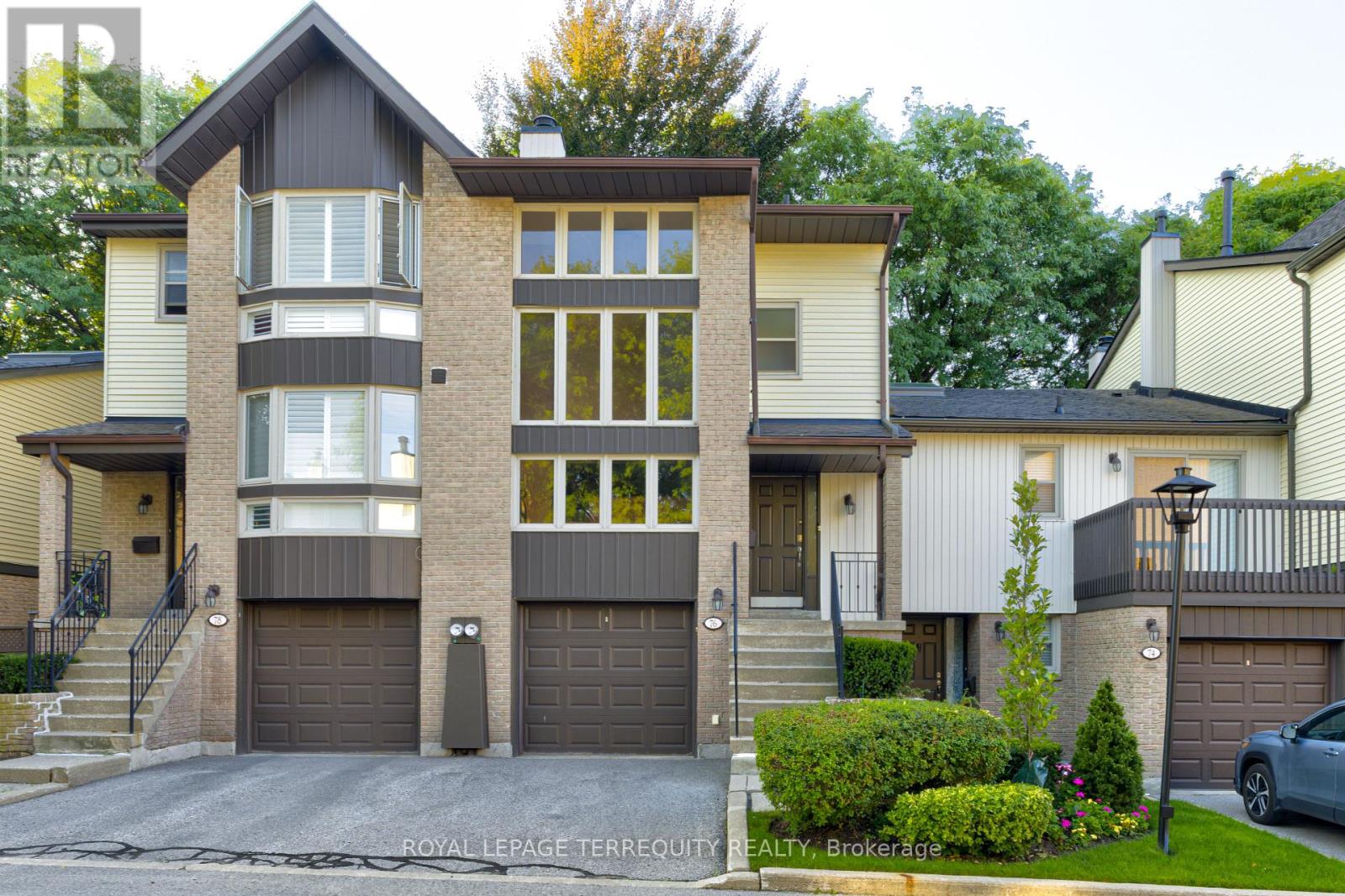 Property image for 76 ENGLISH IVY WAY|Toronto (Bayview Woods-Steeles), Ontario M2H3M4