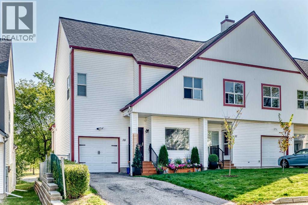 38, 200 Hidden Hills Terrace NW|Calgary, Alberta T3A6E8