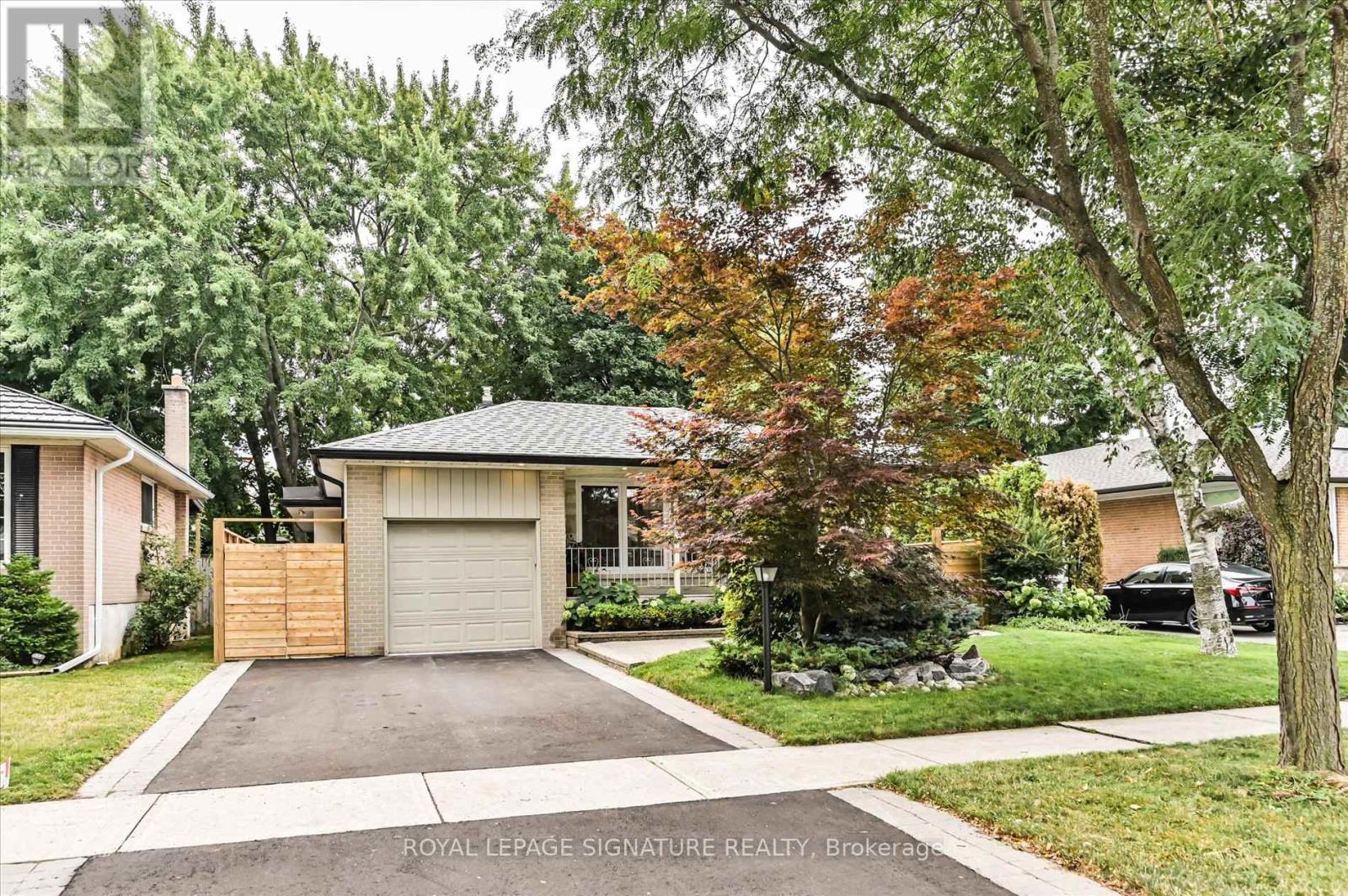 Property image for 113 CARSBROOKE ROAD|Toronto (Etobicoke West Mall), Ontario M9C3C9