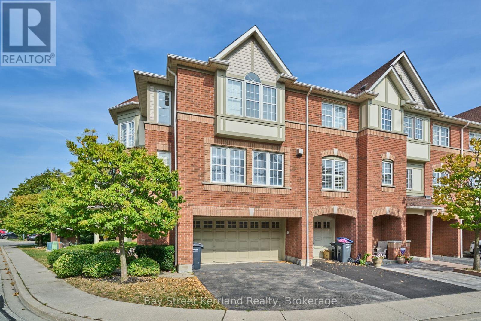 105 - 3030 BREAKWATER COURT|Mississauga (Cooksville), Ontario L5B4N9