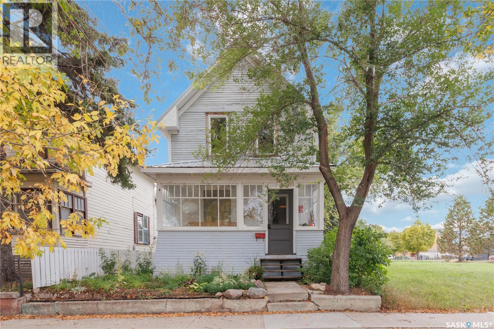 Property image for 609 H AVENUE S|Saskatoon, Saskatchewan S7M1X1
