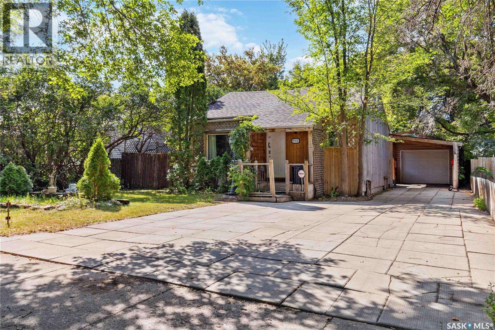 Property image for 921 I AVENUE N|Saskatoon, Saskatchewan S7L2H4