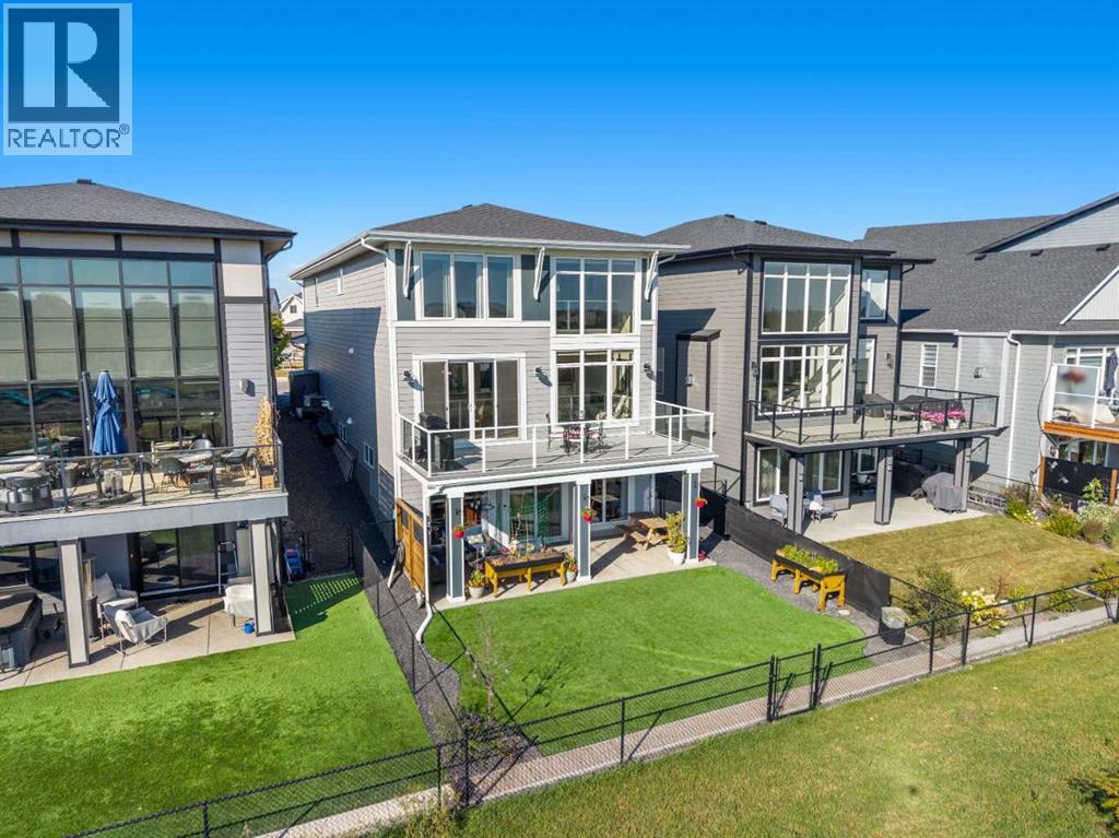 51 Creekstone Way SW|Calgary, Alberta T2X4R4