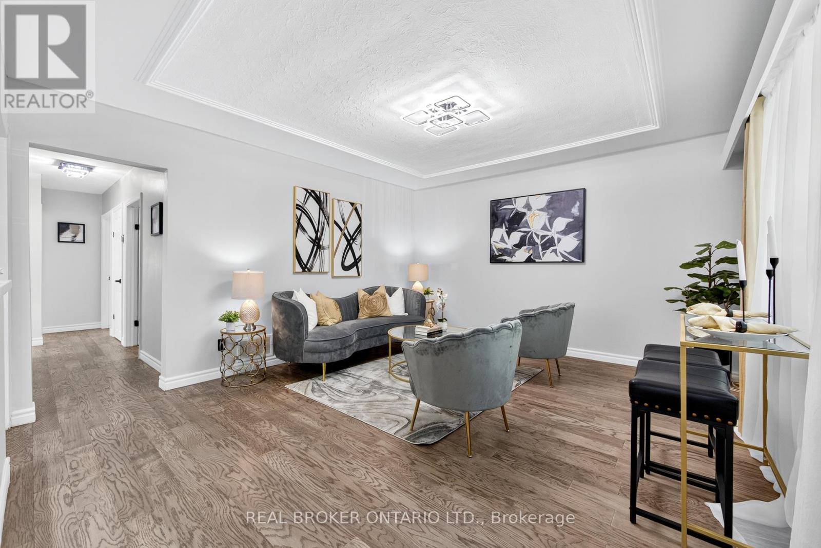 Property image for 30 PRESLEY AVENUE|Toronto (Clairlea-Birchmount), Ontario M1L3P5