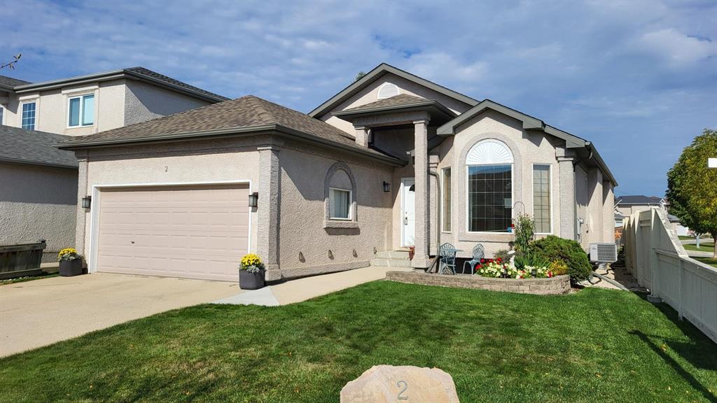 Property image for 2 Ivy Lea Court|Winnipeg, Manitoba R3Y1T9