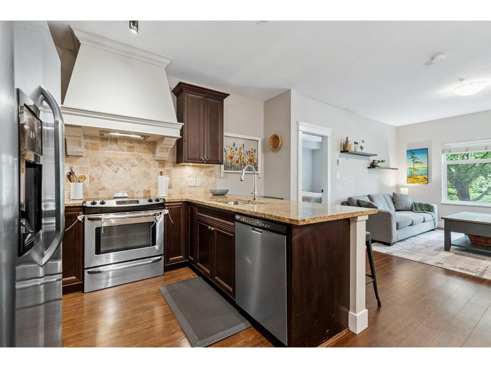 Property image for 202 19530 65 AVENUE|Surrey, British Columbia V4N6M1