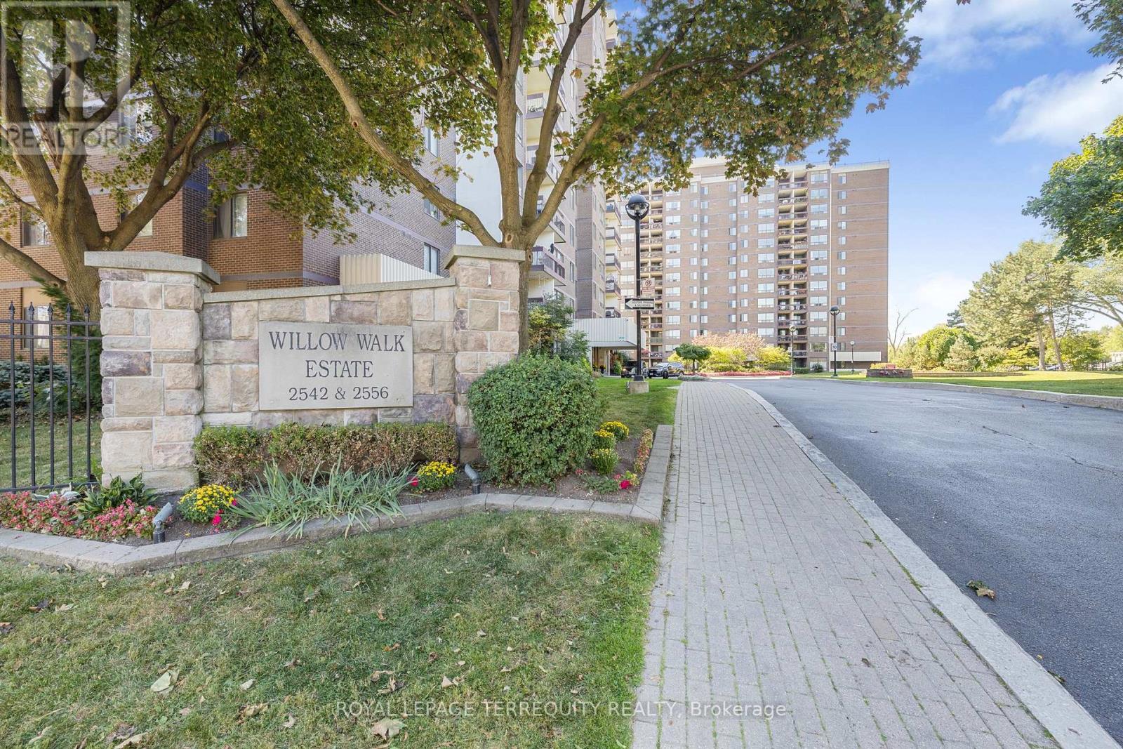 Primary image of 601 - 2556 ARGYLE ROAD|Mississauga (Cooksville), Ontario L5B2H6