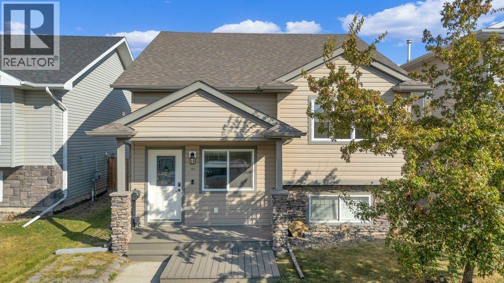 Property image for 132 Vickers Close|Red Deer, Alberta T4R0C8