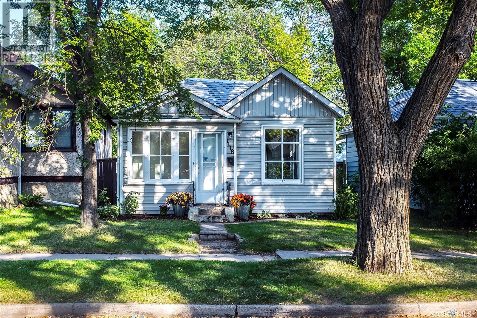 Property image for 1118 B AVENUE N|Saskatoon, Saskatchewan S7L1G1