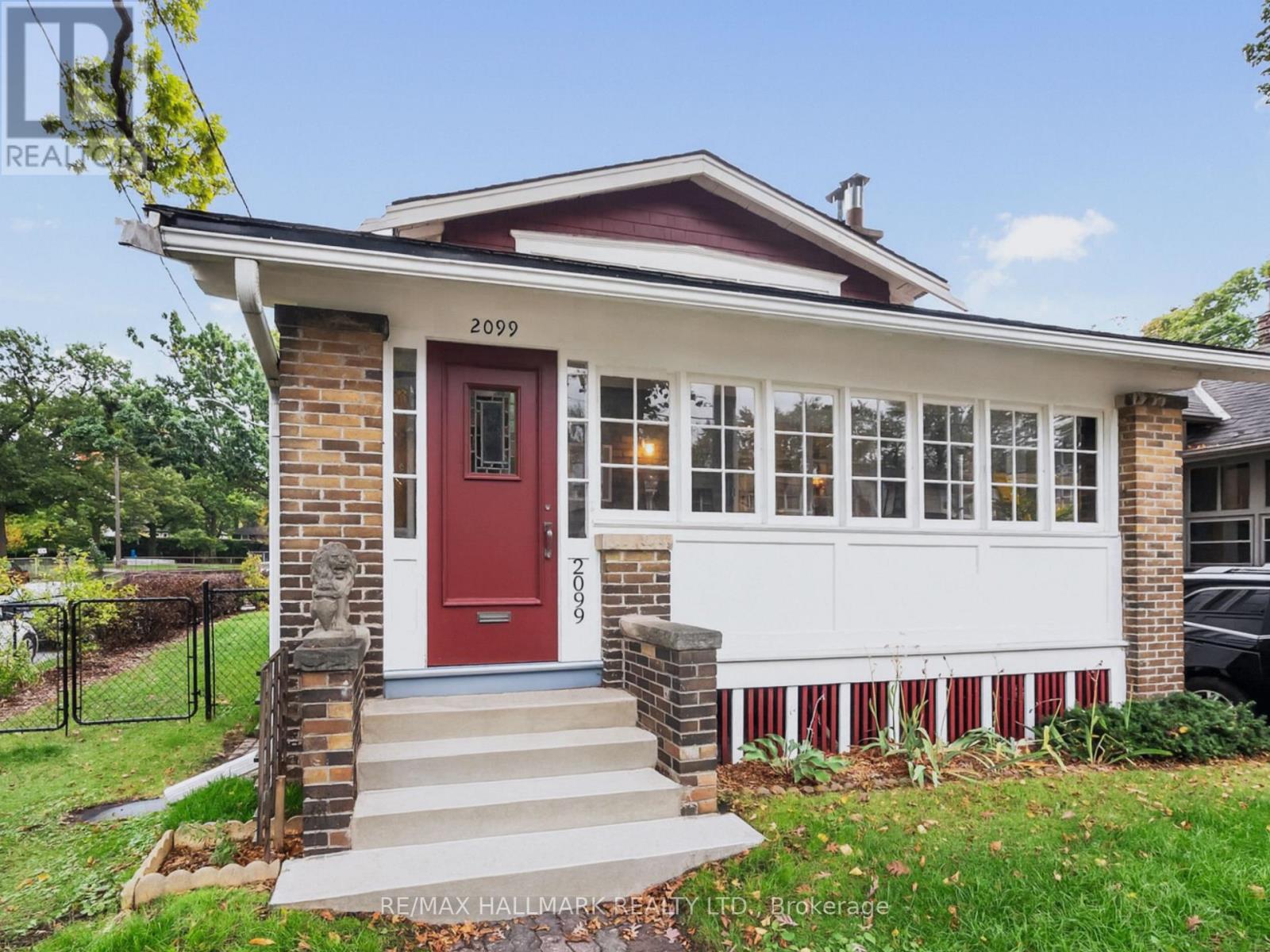 Property image for 2099 GERRARD STREET E|Toronto (East End-Danforth), Ontario M4E2B9