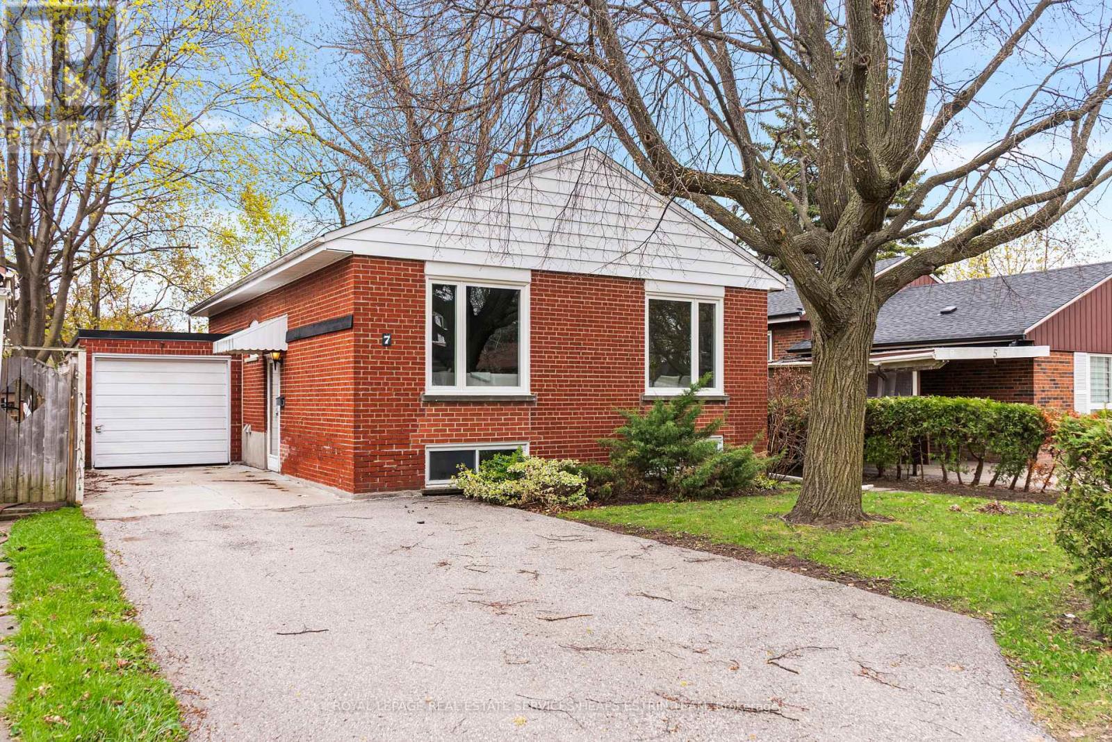 Primary image of 7 KECALA ROAD|Toronto (Dorset Park), Ontario M1P1K5