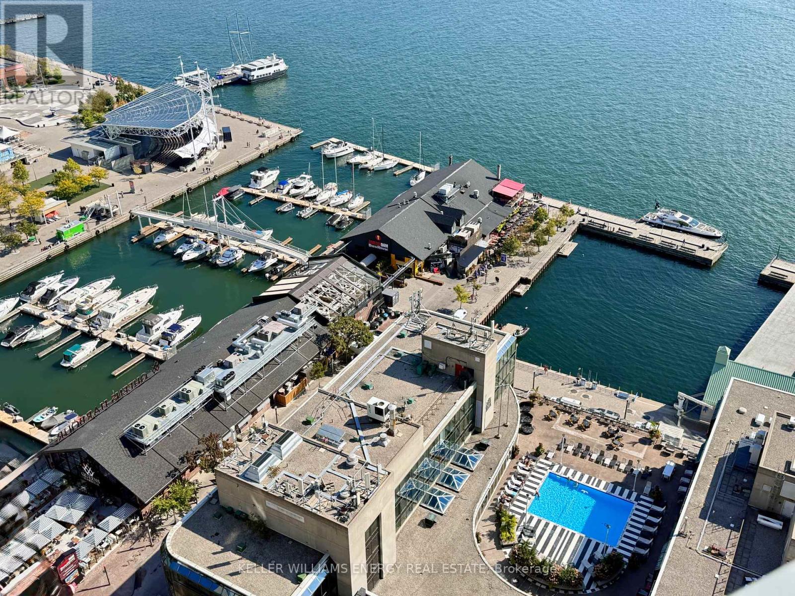 Property image for 704 - 270 QUEENS QUAY W|Toronto (Waterfront Communities), Ontario M5J2N4
