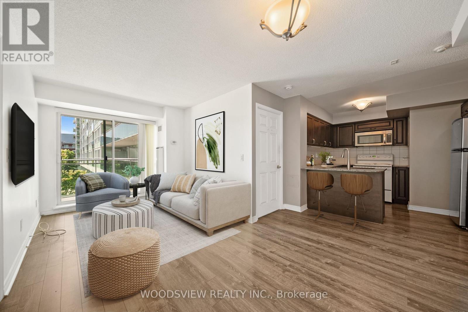 Property image for 233 - 60 FAIRFAX CRESCENT|Toronto (Clairlea-Birchmount), Ontario M1L1Z8