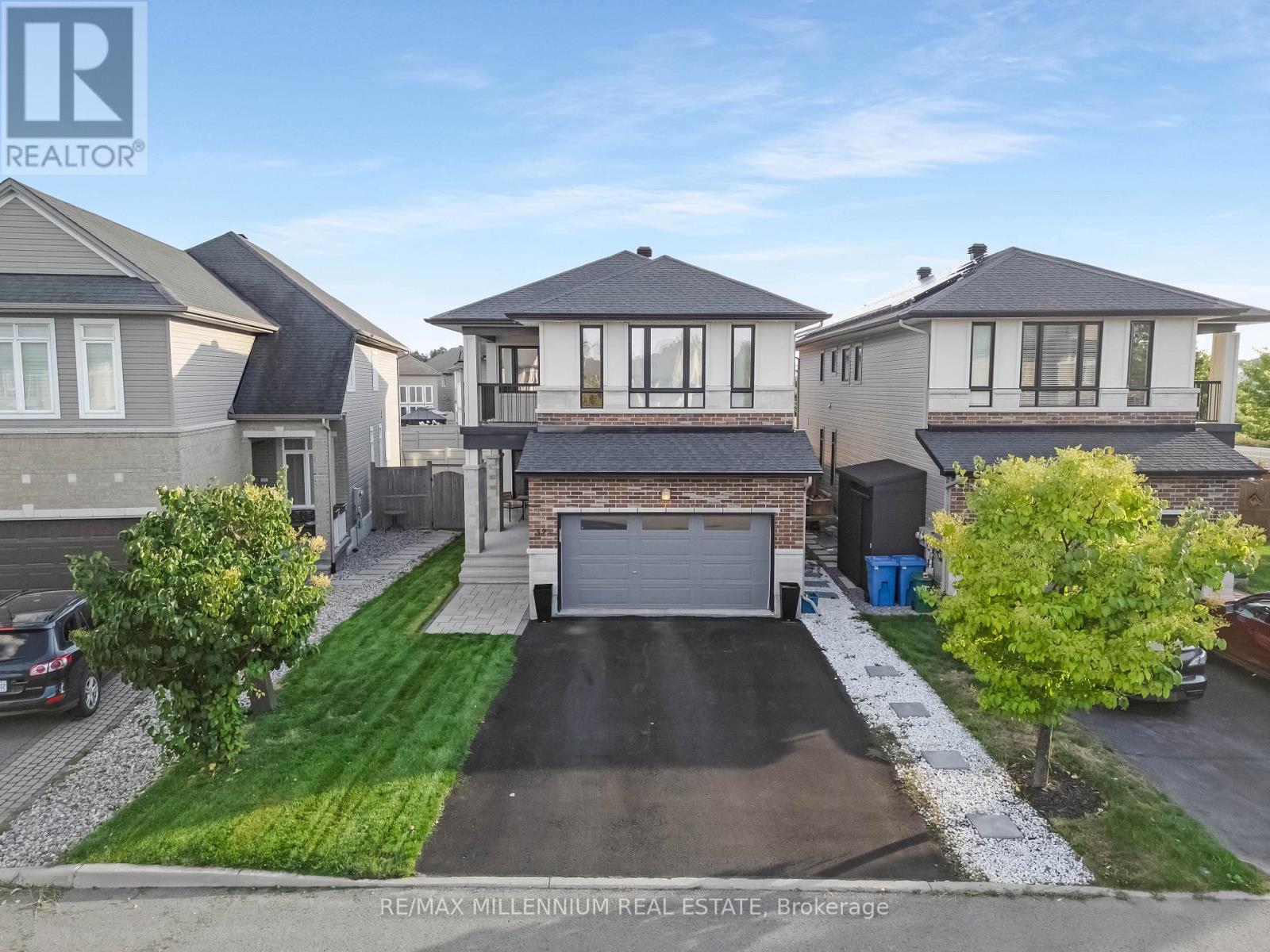 Primary image of 327 BALLINVILLE CIRCLE|Ottawa, Ontario K4M0E2