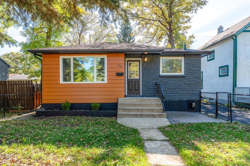 Property image for 102 St Vital Road|Winnipeg, Manitoba R2M1Z5