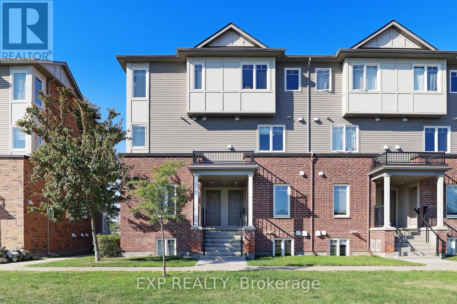 2559 LONGFIELDS DRIVE|Ottawa, Ontario K2J2L7