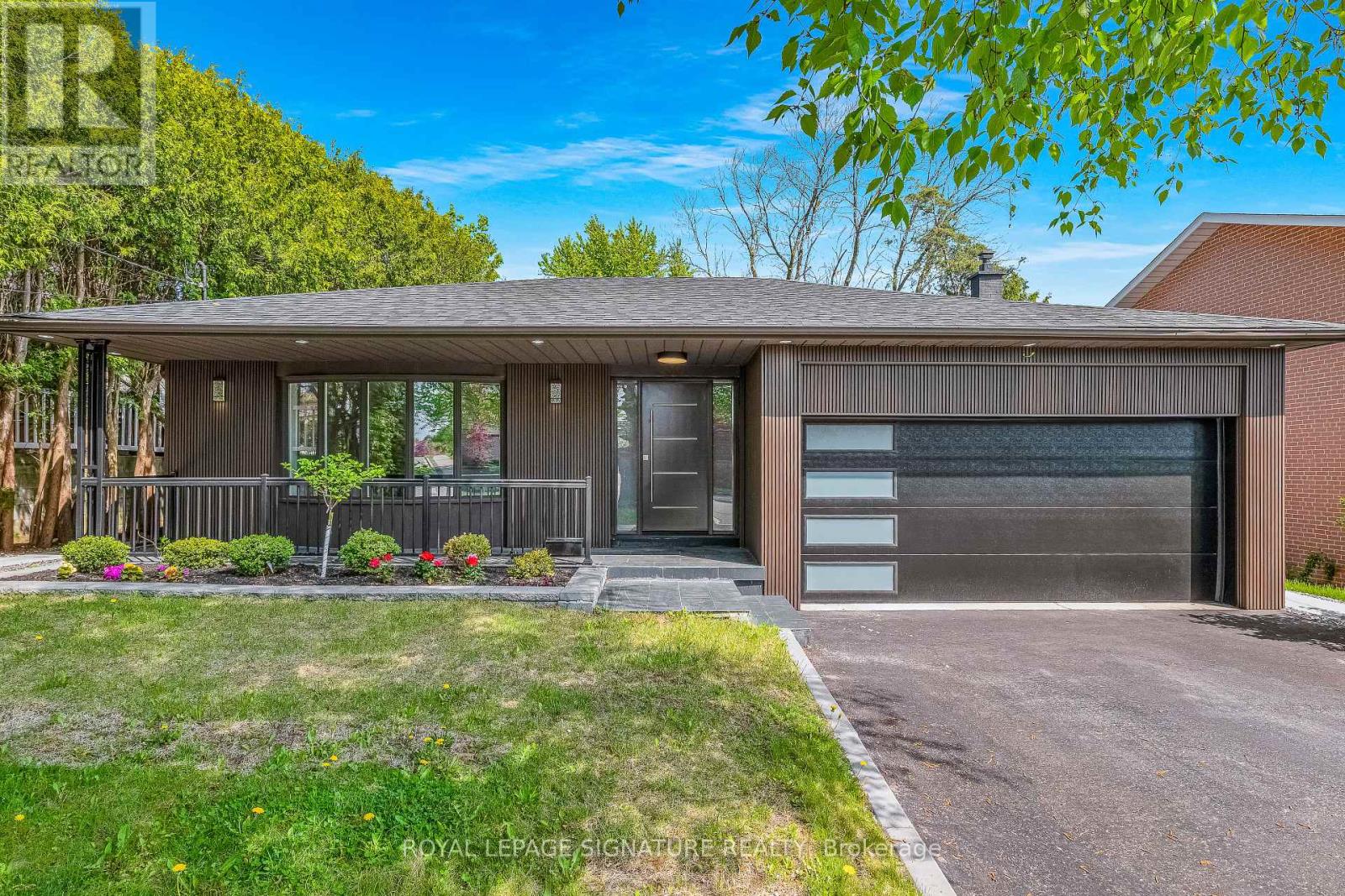 Property image for 30 SNOWCREST AVENUE|Toronto (Bayview Woods-Steeles), Ontario M2K2K7