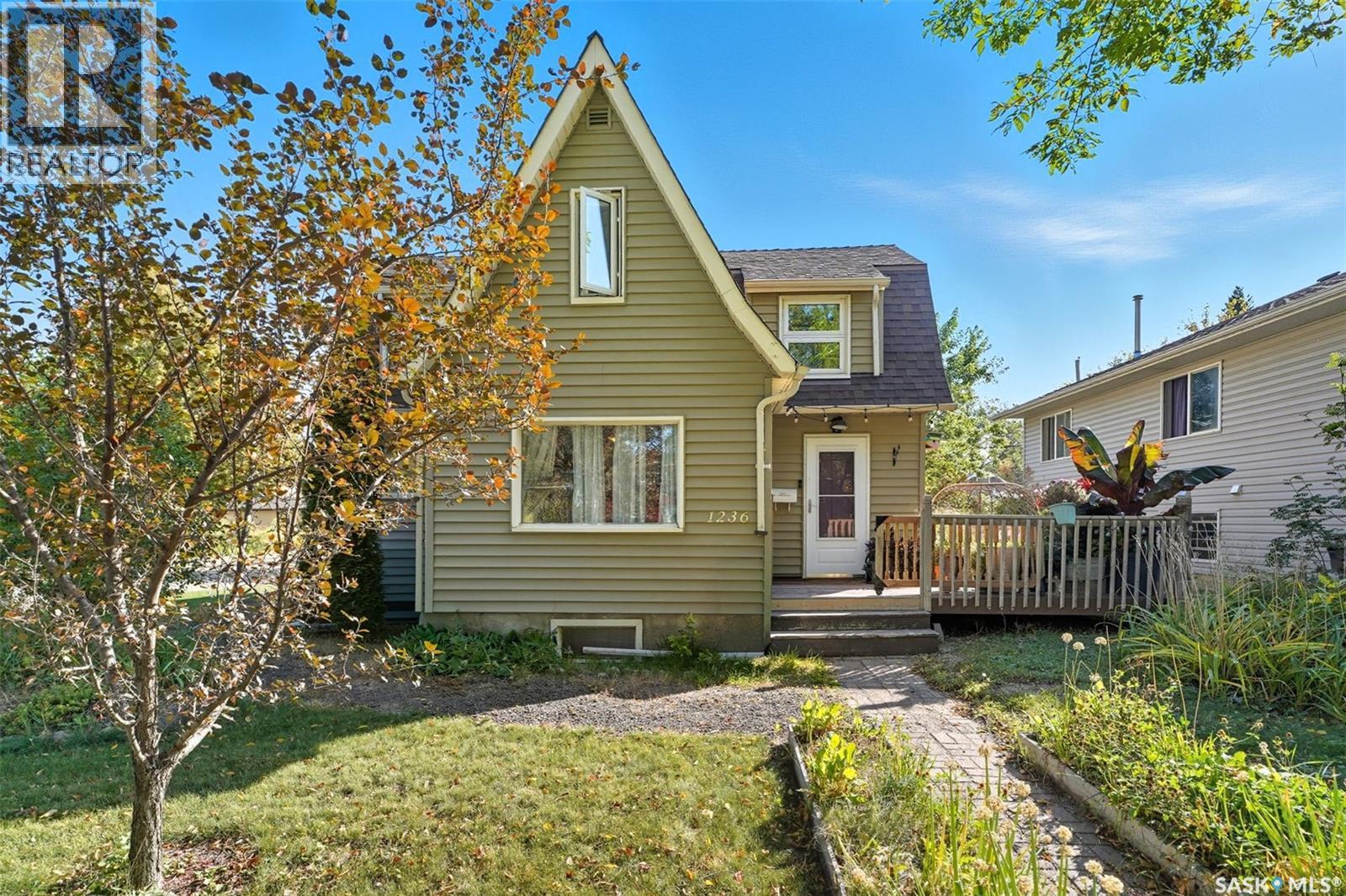 Property image for 1236 H AVENUE N|Saskatoon, Saskatchewan S7L2E2