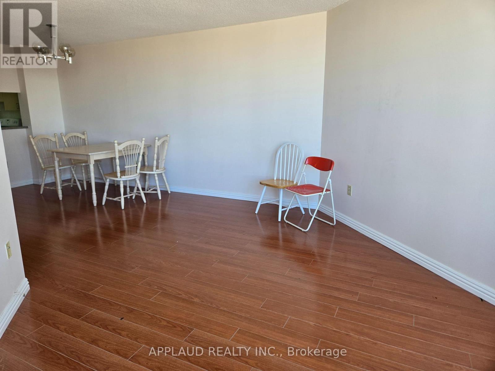 Property image for 1401 - 7460 BATHURST STREET|Vaughan (Brownridge), Ontario L4J7K9