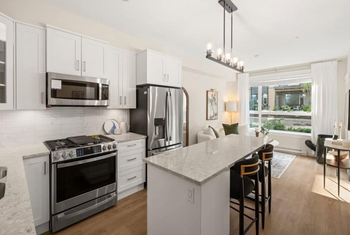 Property image for 211 20932 83 AVENUE|Langley, British Columbia V2Y0K8