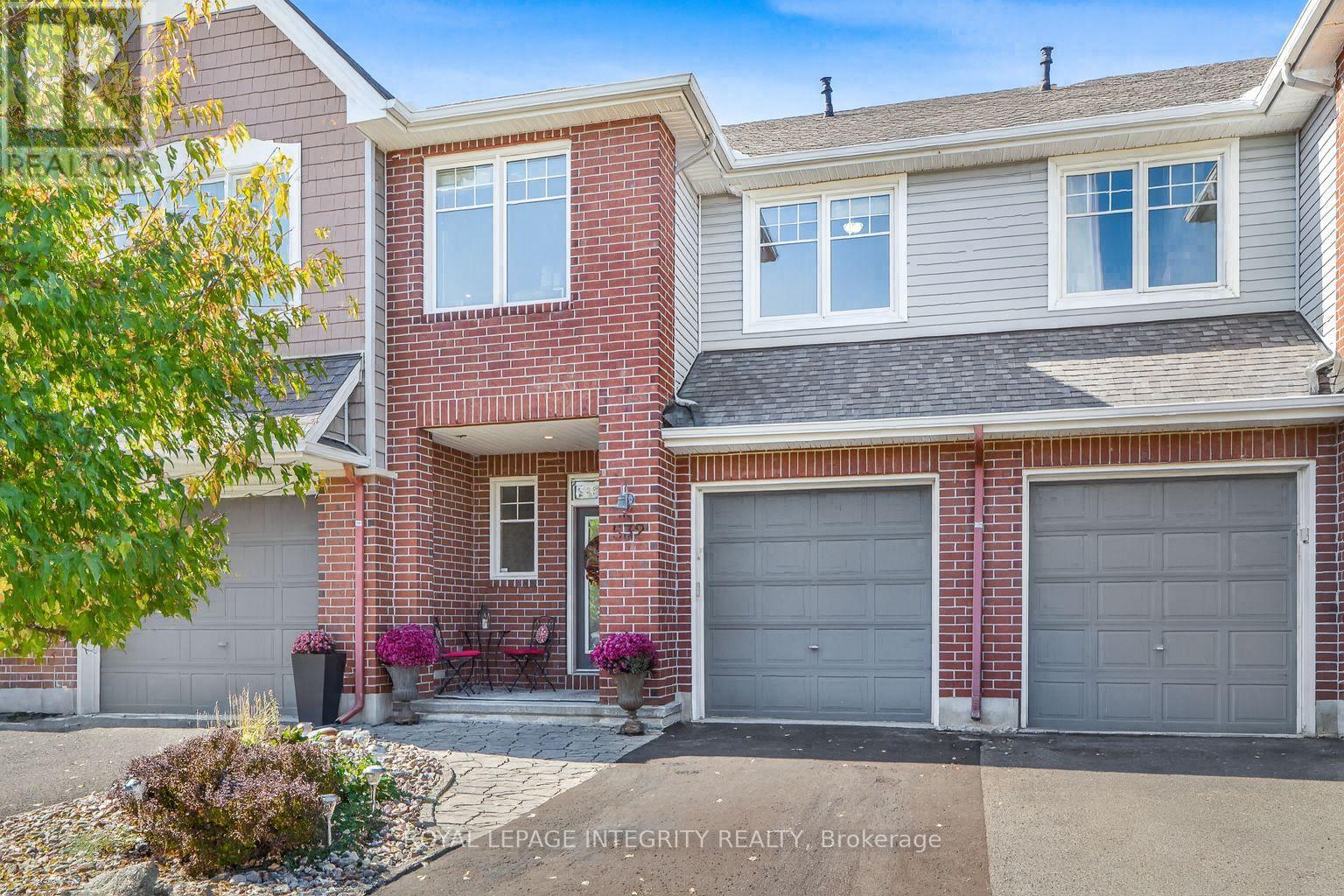 532 ROCHEFORT CIRCLE|Ottawa, Ontario K4A0M8