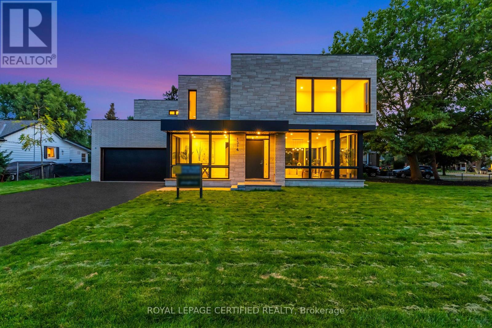 Primary image of 1316 MINEOLA GARDENS|Mississauga (Mineola), Ontario L5G3Y3