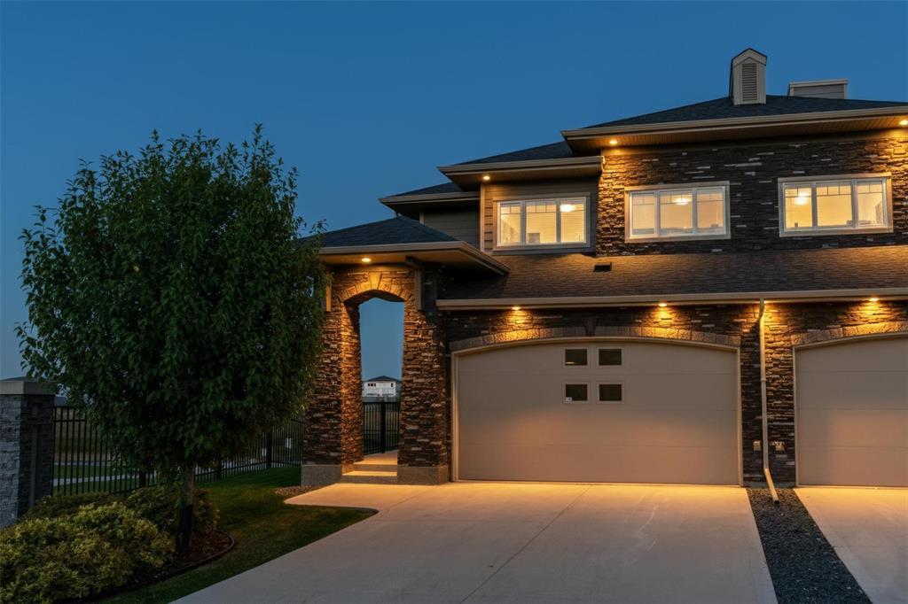Property image for 239 Park East Drive|Winnipeg, Manitoba R3Y0Y5