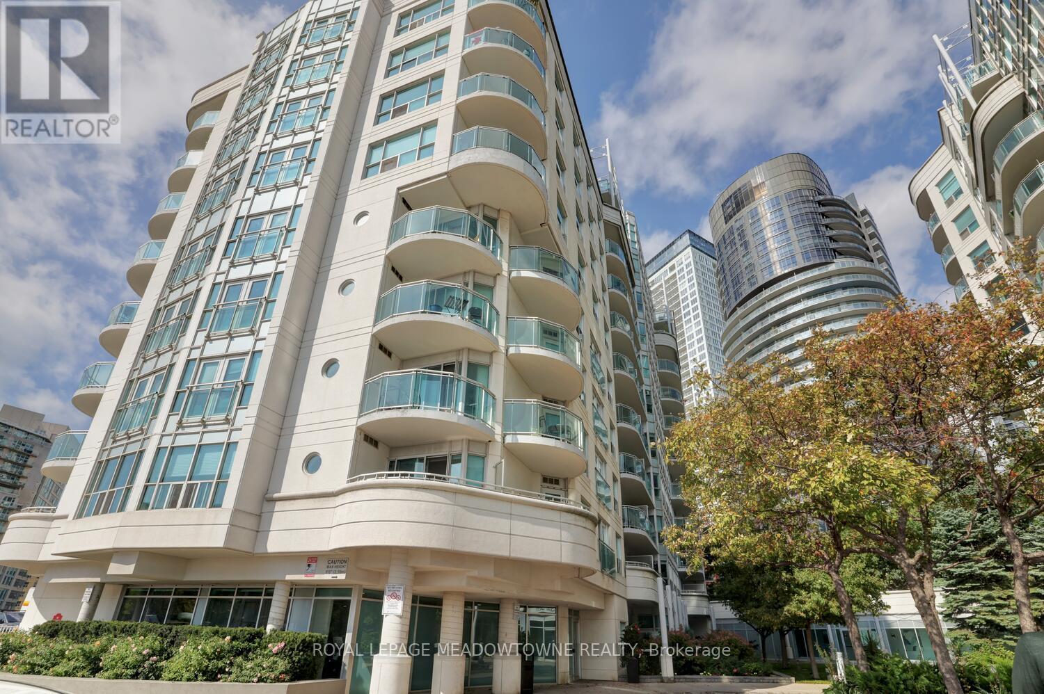 Primary image of 633 - 600 QUEENS QUAY|Toronto (Waterfront Communities), Ontario M5V3M3