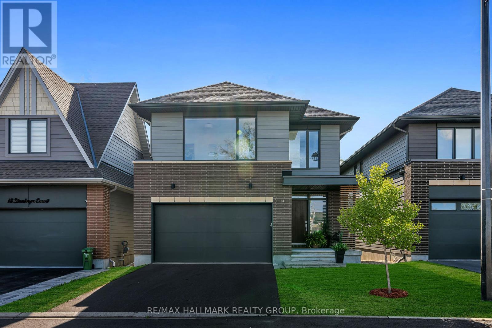 Primary image of 14 STANHOPE COURT|Ottawa, Ontario K2J6S2