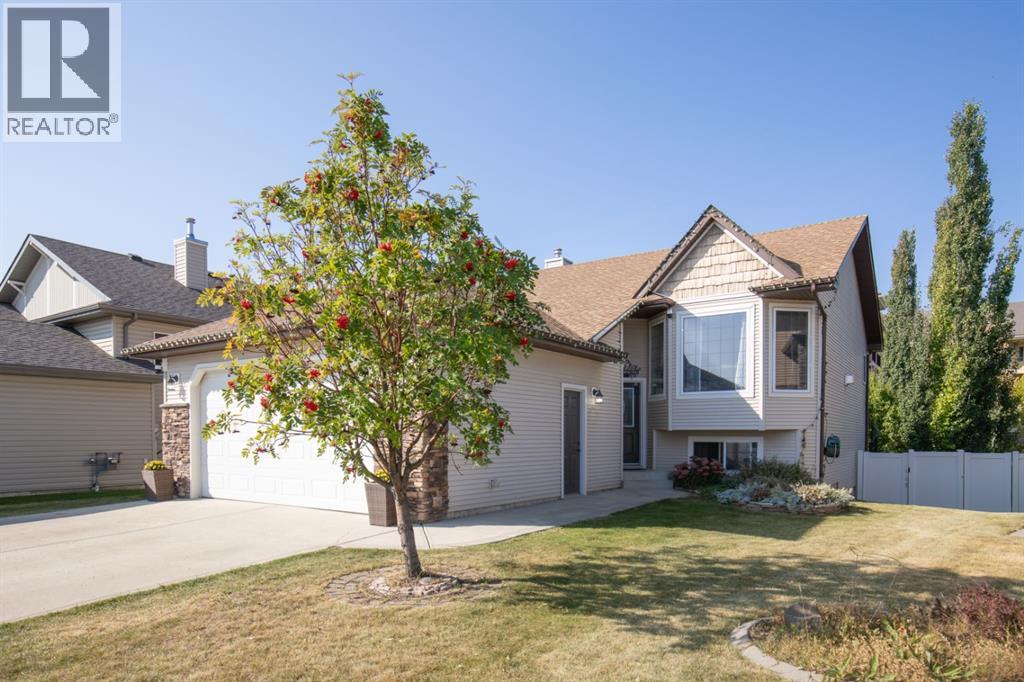Property image for 44 Isbister Close|Red Deer, Alberta T4R0B9