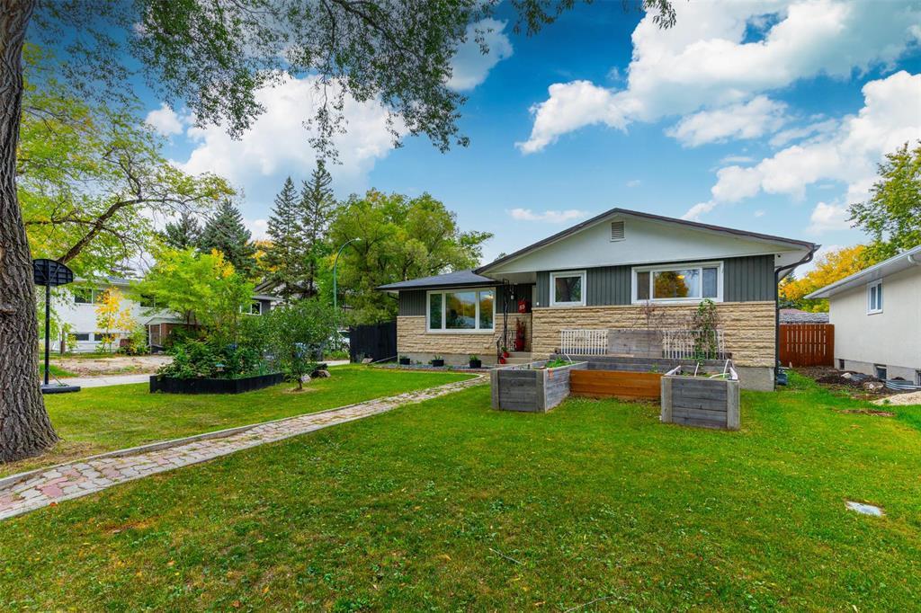 Property image for 59 Bissett Crescent|Winnipeg, Manitoba R2Y1B7