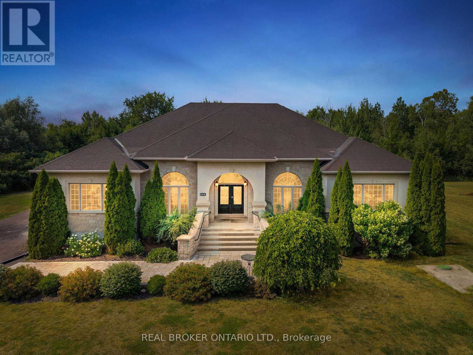Property image for 525 TULLAMORE STREET|Ottawa, Ontario K1X0A2