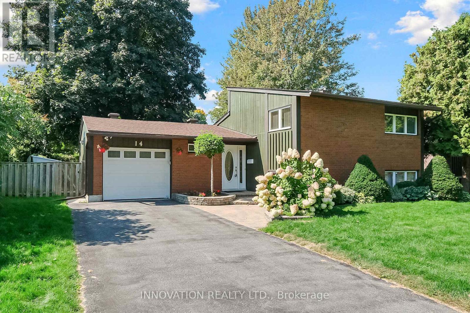 14 CHIMO DRIVE|Ottawa, Ontario K2L1A4