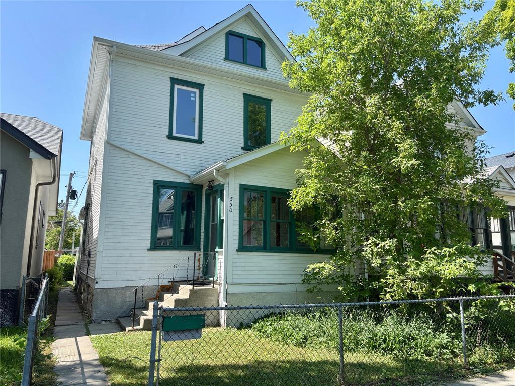 550 St John's Avenue|Winnipeg, Manitoba R2W1J1