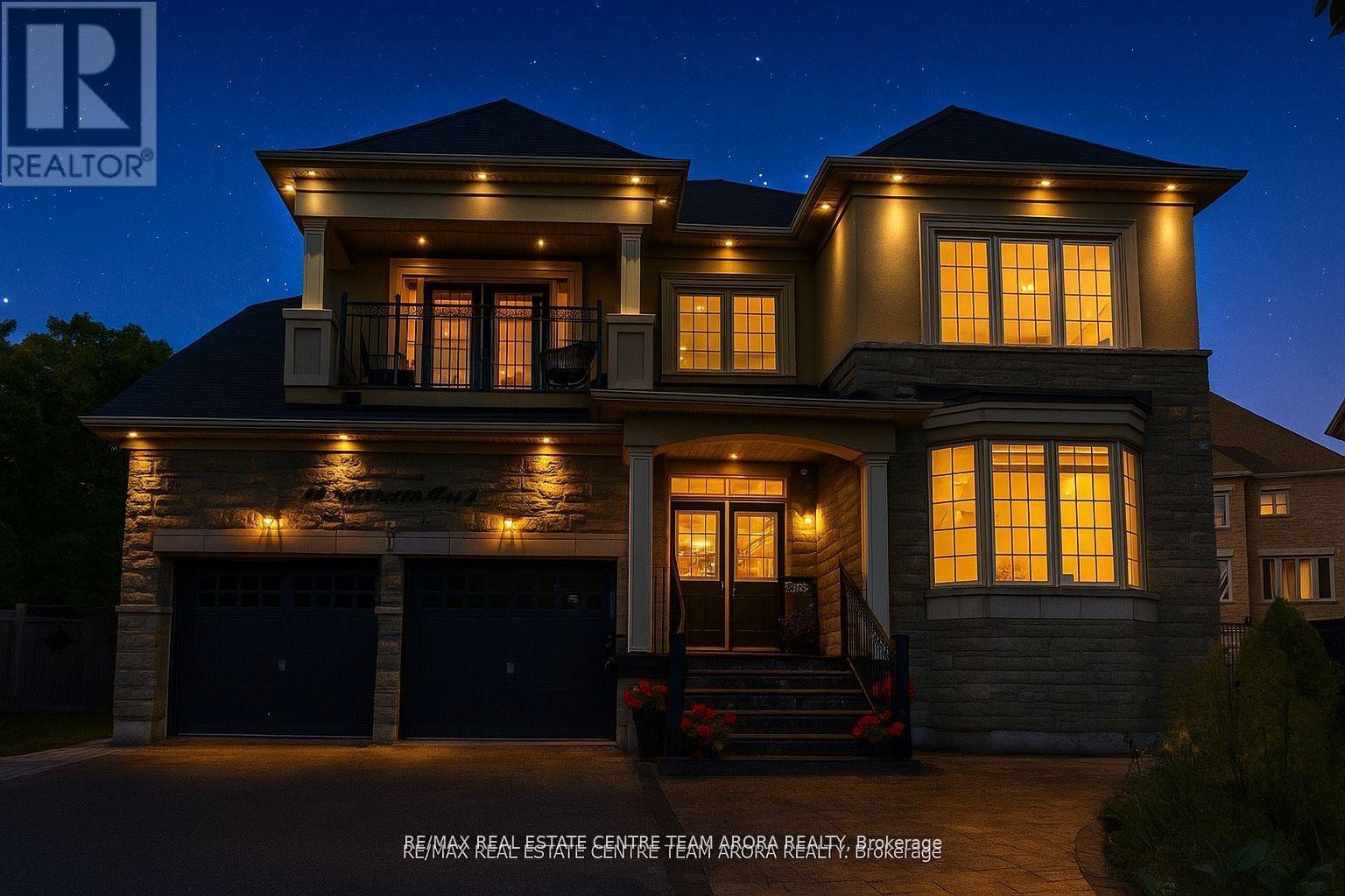 Property image for 18 DEANSTON COURT|Brampton (Credit Valley), Ontario L6X2Z7
